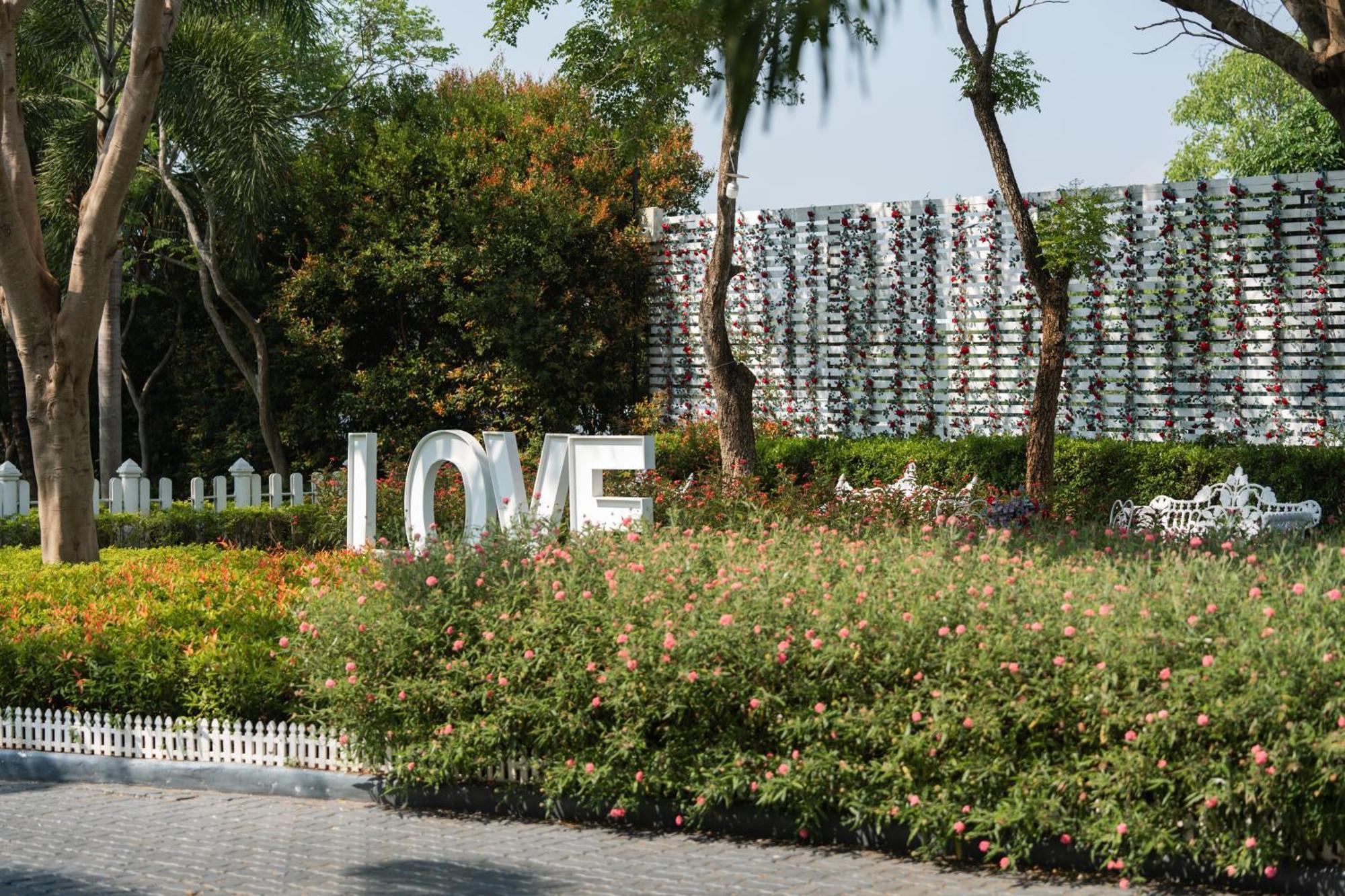 Villa Reina Resort Nongnamdeng Kültér fotó