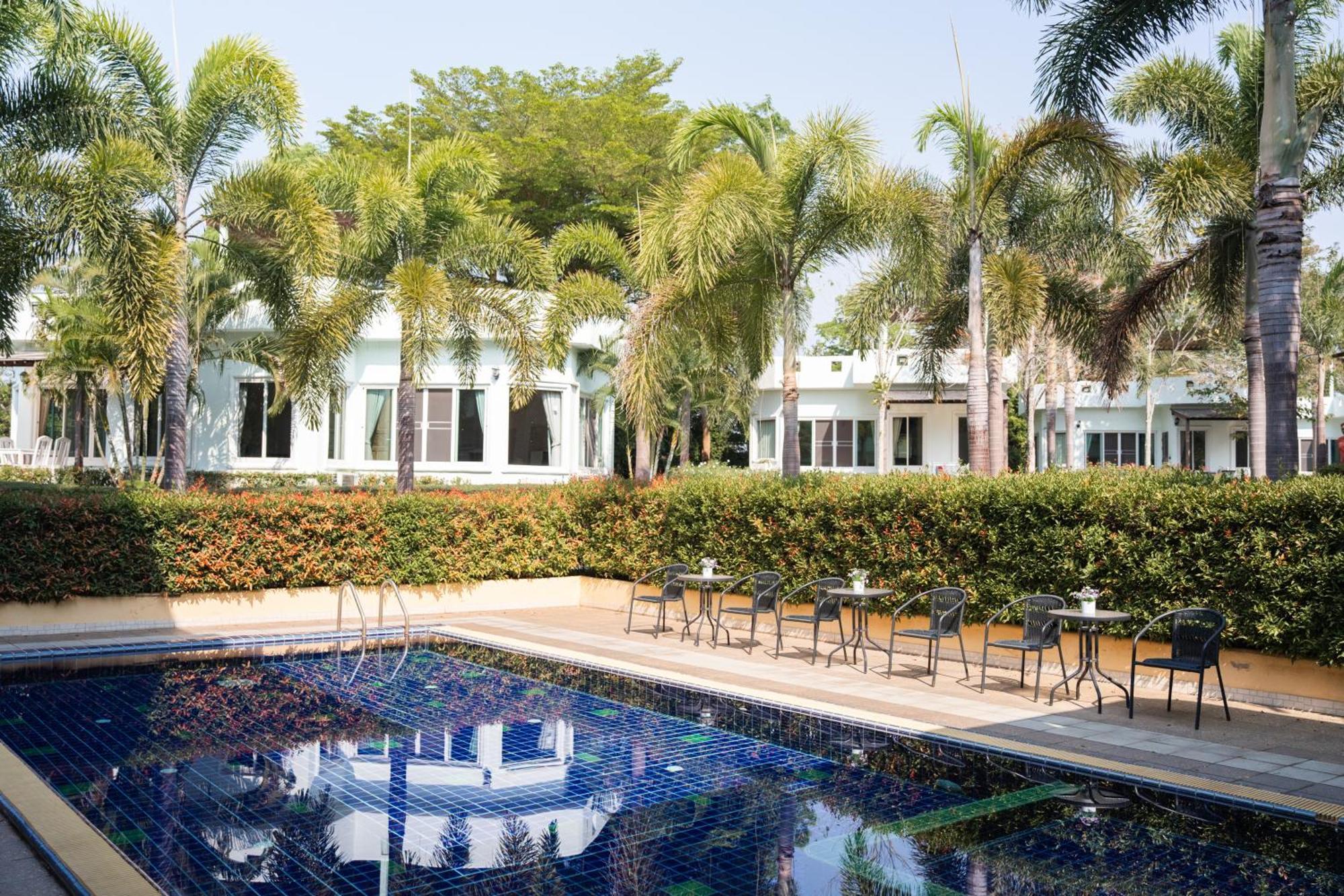 Villa Reina Resort Nongnamdeng Kültér fotó